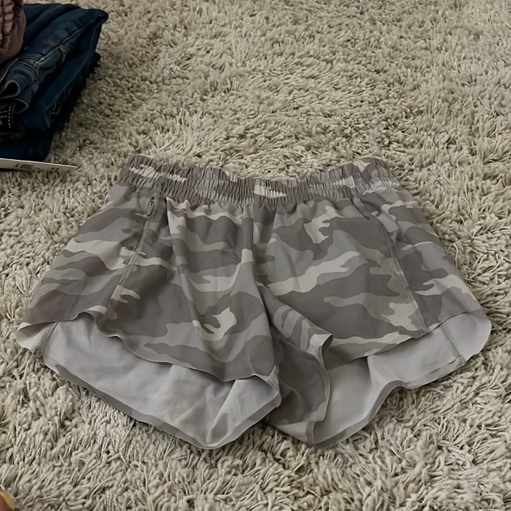 Athleta camo shorts